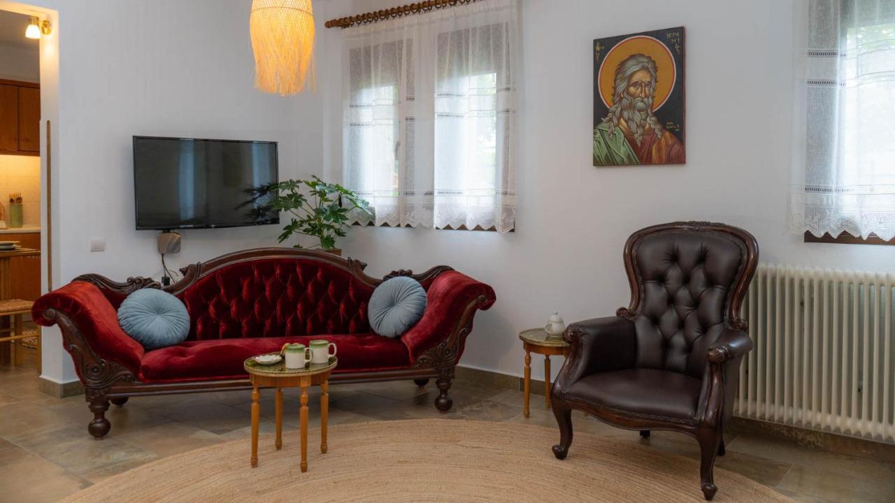 Postmans Apartment Under Meteora Калампака Экстерьер фото